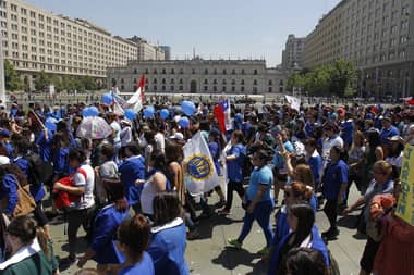 Gobierno y sector público llegaron a acuerdo por reajuste de 12%