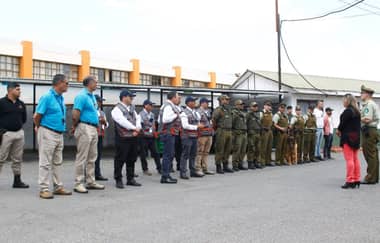 Realizan operativo especial para recuperar espacios públicos en Curicó
