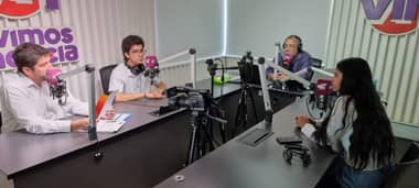 Futuros periodistas de la U. Autónoma de Talca visitaron el estudio de VLN Radio