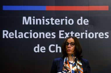Canciller Urrejola por destitución de expresidente de Perú, Pedro Castillo: "No es un golpista"