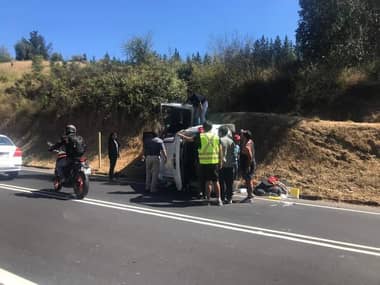 Volcamiento deja un lesionado en sector El Molino de Hualañé
