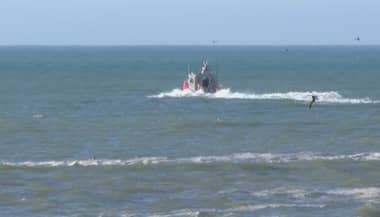 Un padre y sus dos hijos fueron arrastrados por el mar: se encuentran desaparecidos