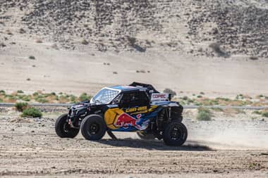“Chaleco” casi se ahoga tras lluvia que formó un río en la tercera etapa del Dakar
