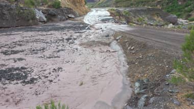 Decretan cierre de la Ruta J-55 a la altura del sector La Mina por cortes de camino debido a intensas lluvias
