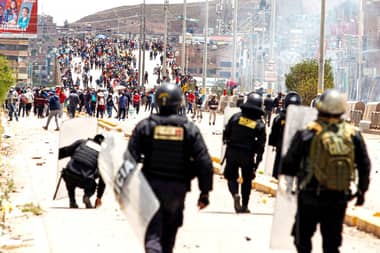 Cancillería de Chile recomienda no viajar a Perú por crisis política que suma decenas de muertos