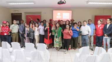 Dirigentes vecinales celebran llegada de nuevos vehículos de patrullaje municipal en Molina