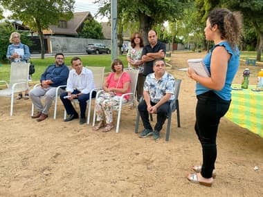 Alcalde de Curicó se reunió con los vecinos de la población Iansa para planear cómo mejorar el sector