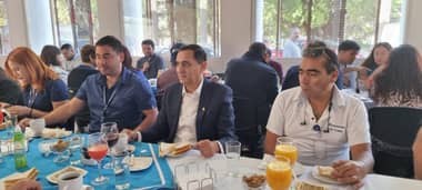 Reconocen labor de funcionarios municipales de Curicó en los incendios de Ñuble