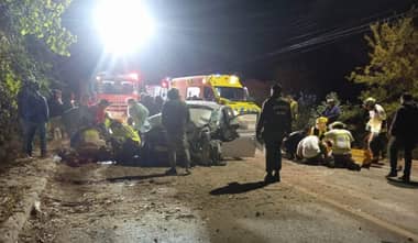 Uno de ellos grave: cinco heridos deja violento volcamiento registrado en la Ruta J-60