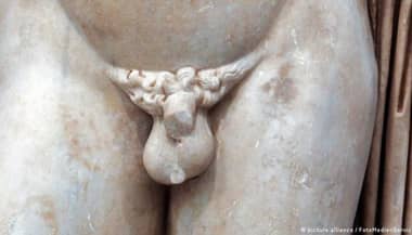 Por qué las estatuas antiguas tienen penes pequeños