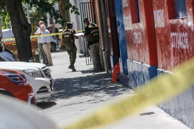 Trío delictual asaltó local comercial en el centro de Curicó