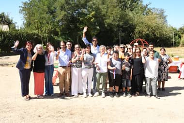 Instalan plaza ecológica en la Villa Araucaria en Molina