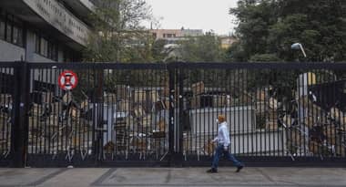 Instituto Nacional en toma: Estudiantes exigen baños plurigenéricos, más psicólogos y comida vegana