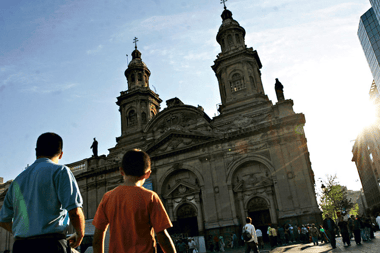 El 76% de los chilenos cree en un dios o espíritu superior
