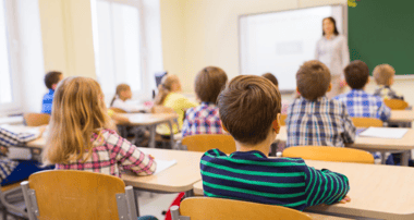 Estados Unidos busca profesores chilenos para enseñar español: Sueldo puede llegar a $43 millones anuales