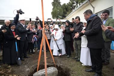 Comenzaron obras de construcción del nuevo Hogar San Camilo en Linares