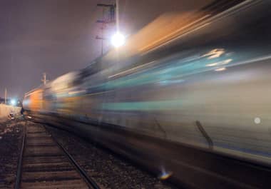 Tren de carga atropella a adulto mayor en Curicó