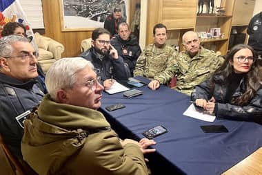 Presidente Boric suspende gira por la Antártida y vuelve a Santiago "para monitorear en terreno la emergencia"