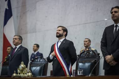 Cadem: Aprobación de Presidente Boric sube 10 puntos tras la Cuenta Pública