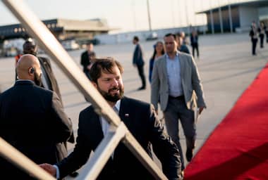 Presidente Boric acusa a la oposición de "tratar de desestabilizar al gobierno"