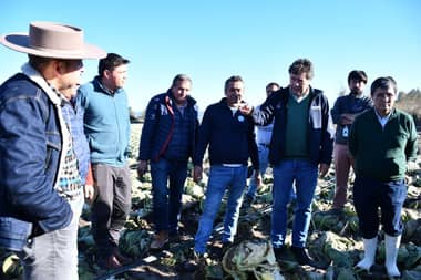 Ministro de Agricultura y secretario de la CNR se reunieron con agricultores de Sagrada Familia