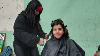 Municipio de Molina realizó operativo de corte de pelo para niños y jóvenes