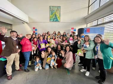Municipalidad de Curicó premió a ganadoras de concurso de fotografía de lactancia materna