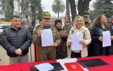 Municipio de Molina firma convenio con Carabineros para implementar patrullas mixtas