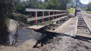 Municipio de Sagrada Familia y vecinos repararon Puente El Auto en La Higuerilla