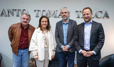 Diputado Jorge Guzmán moderó diálogo público sobre democracia en Universidad Santo Tomás en Talca