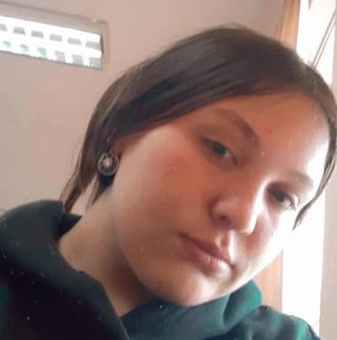 Familia busca a menor de 15 años desaparecida en Curicó tras encuentro con ex novio