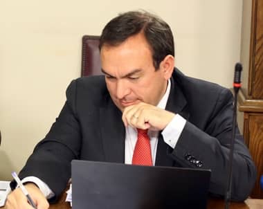Diputado Donoso advierte que rechazará recursos al Transantiago si no hay plan contra la evasión