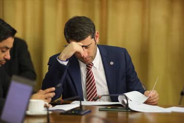 Diputado Benjamín Moreno exige al Gobierno no recortar el presupuesto a Bomberos para el 2024