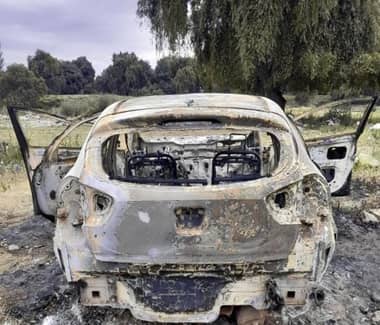 Auto robado en Mall Curicó apareció quemado en ribera del Estero Guaiquillo