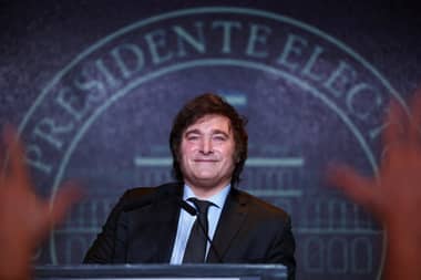 Bolsa argentina se dispara y acciones en Wall Street siguen al alza tras triunfo de Javier Milei