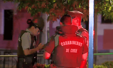 Carabinero se encuentra grave tras ser atropellado por delincuentes en Santiago