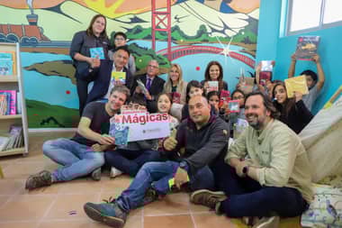 Liceo Bicentenario Augusto Santelices Valenzuela de Licantén recibió nueva “Biblioteca Mágica”