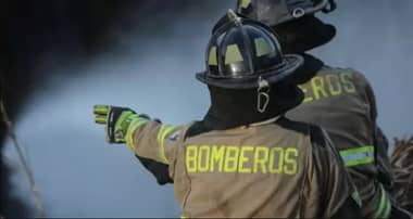 Familia resultó damnificada tras incendio de vivienda en Romeral