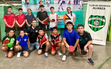 Destacada tenimesista curicana realizó clínica a niños en vacaciones de verano