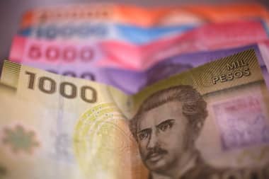 Violento robo "salida de banco" en Molina: delincuentes huyen con 5 millones de pesos