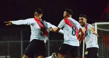 Curicó Unido jugará el lunes ante Barnechea en La Pintana