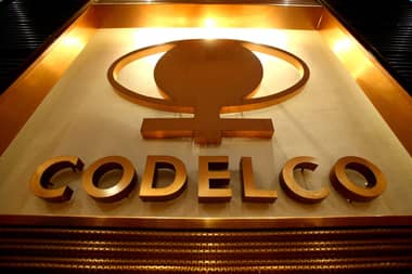 CDE se querella por millonario fraude al fisco en Codelco: acusan pérdidas por casi $13 mil millones