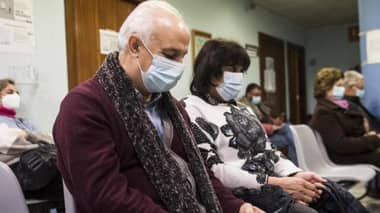 Autoridades llaman a cumplir uso de mascarillas obligatorio en servicios de urgencia