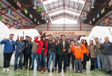 Municipio de Licantén entregó subvenciones a 14 deportistas destacados de la comuna