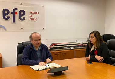 Senadora Vodanovic se reunió con presidente de EFE por Metrotren Regional del Maule hasta Parral