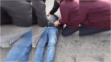 Adulto mayor sufre graves lesiones tras ser atropellado por conductor con licencia suspendida