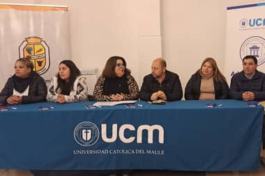 Municipio de Sagrada Familia y UCM firmaron convenio para capacitar a dirigentes sociales