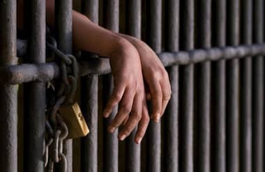 Sentencian a penas de cárcel a asesinos de joven universitario en Curicó