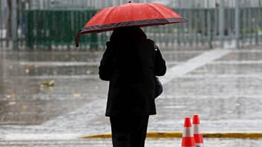 Dirección Meteorológica emitió alerta por lluvias en zona centrosur y Senapred anticipa aluviones
