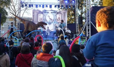 Más de dos mil personas celebraron el Día de la Niñez en la Alameda de Curicó